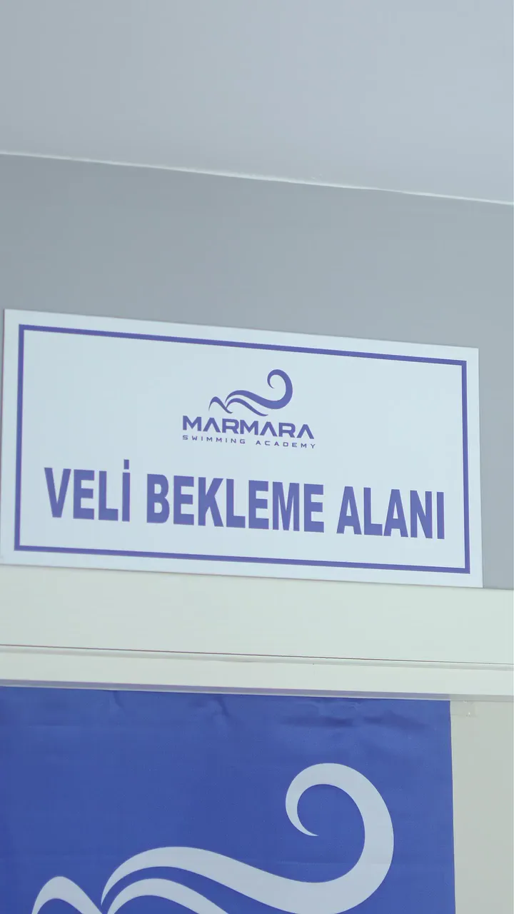 Veli bekleme alanı